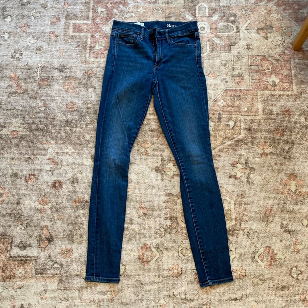 Gap Resolution True Skinny Jean Size 26
